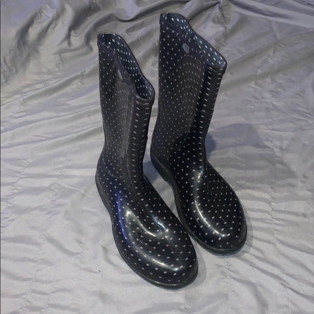 Rain boots